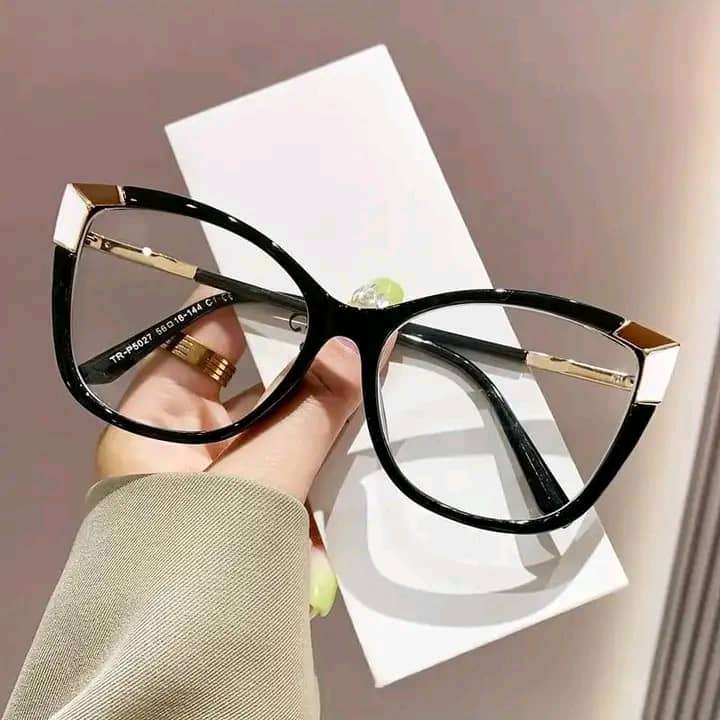 5027 black