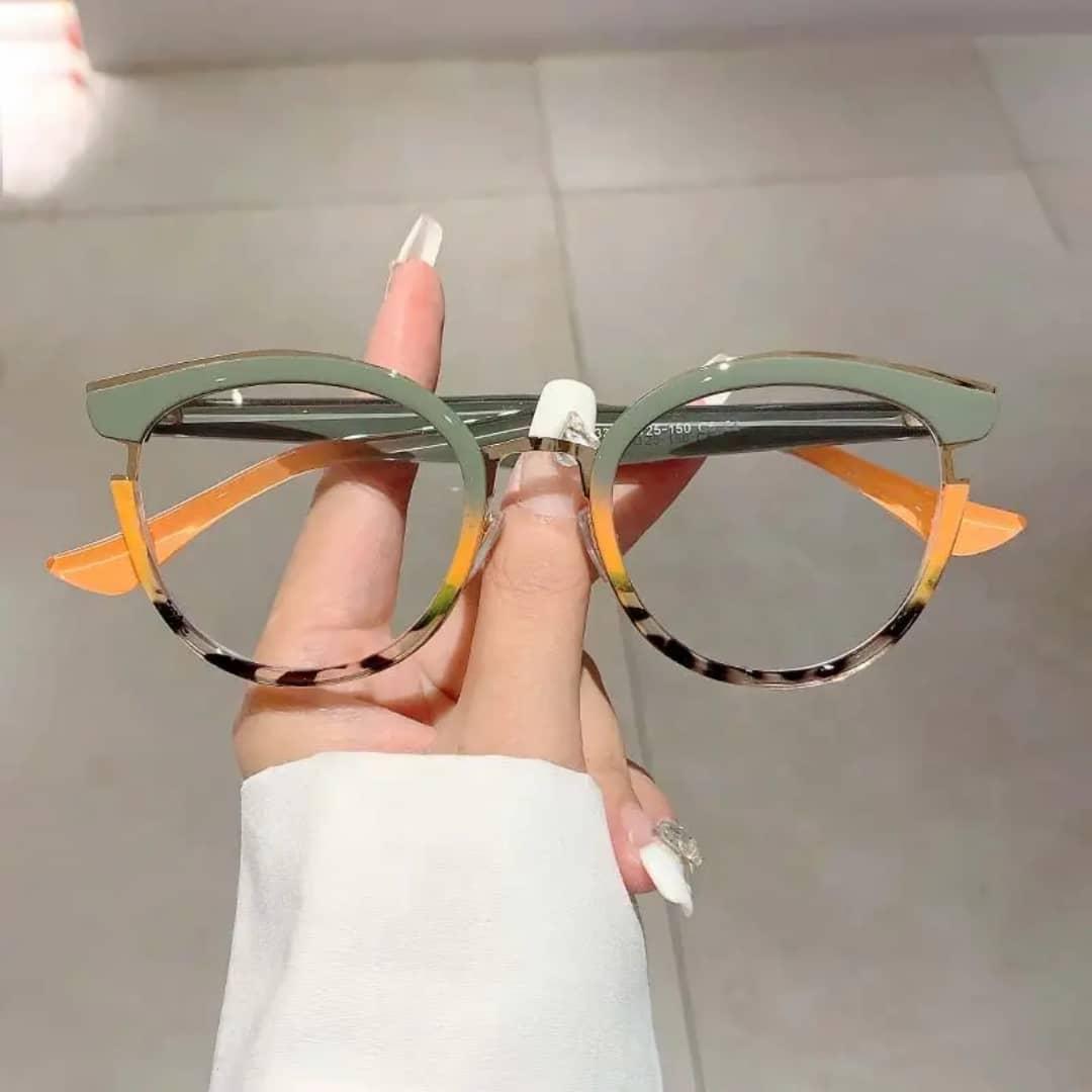 Beauty Demi green