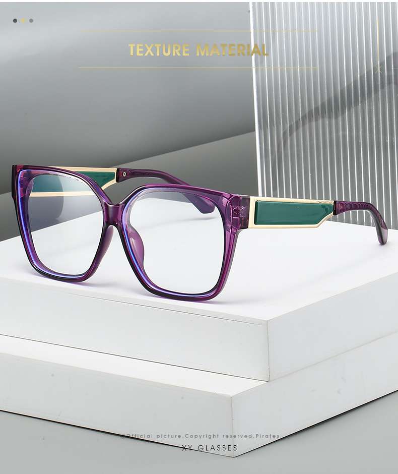 Avy Purple
